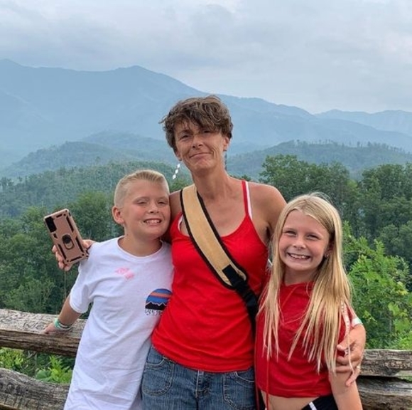 Meet your Posher, Trina - Picture 1 of 1